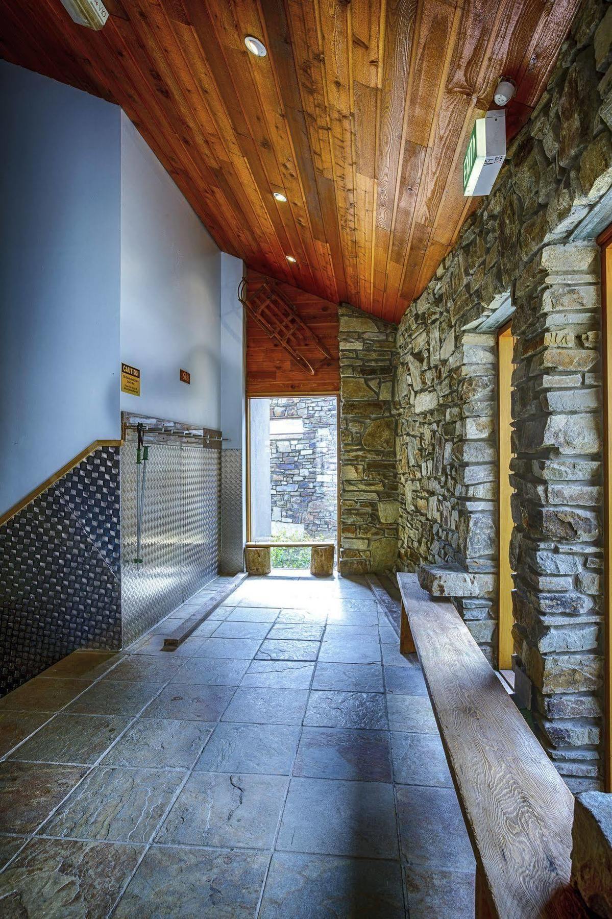 Alpine Woodsmoke Apartments Falls Creek Exterior photo
